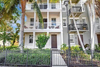 122 SW 1st Ave in Delray Beach, FL - Building Photo - Building Photo