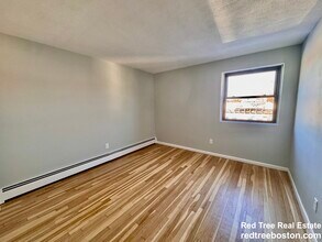 97 Spring St, Unit C6 in Boston, MA - Foto de edificio - Building Photo