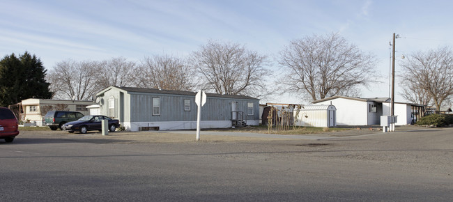 Sparks Mobile Home Park in Nyssa, OR - Building Photo - Building Photo