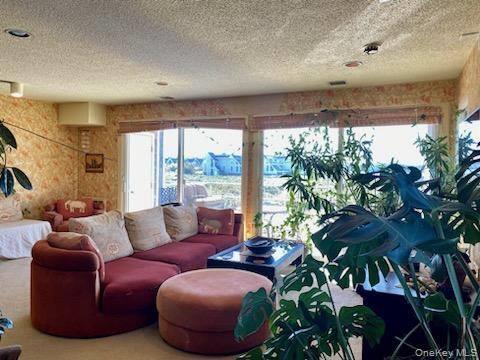 23 Ft Pond Rd in Montauk, NY - Building Photo - Building Photo