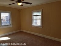 1 N Ellamont St photo'