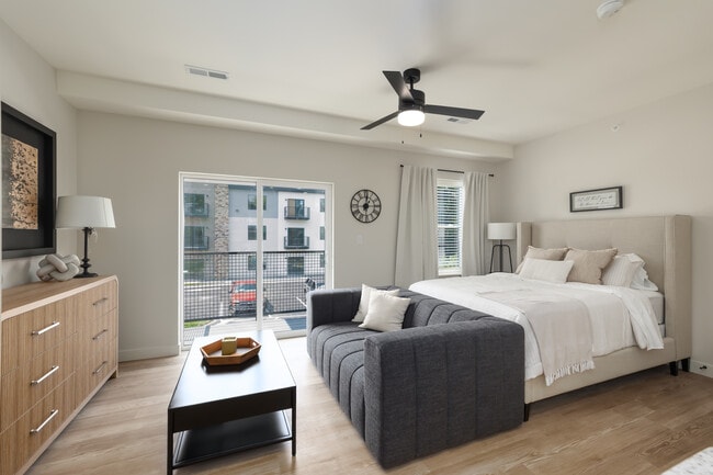 1729 Midtown (Pre-Leasing for June 2025) in Lexington, KY - Building Photo - Interior Photo