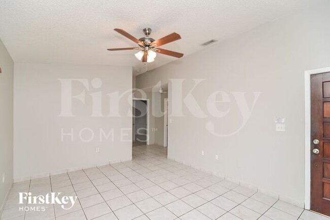 2736 W 72nd St in Hialeah, FL - Building Photo - Building Photo