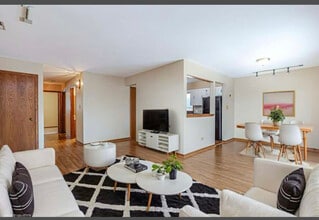 9535 S 53rd Ave, Unit 3S in Oak Lawn, IL - Foto de edificio - Building Photo