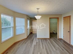 35 Wrens Nest Ct in Pataskala, OH - Foto de edificio - Building Photo