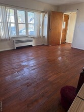 650 Winthrop Dr in Uniondale, NY - Building Photo - Building Photo