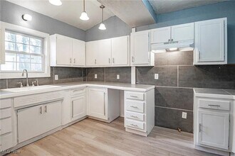 682 Brown St in Akron, OH - Building Photo - Building Photo