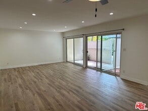 7736 Pso Del Rey in Los Angeles, CA - Building Photo - Building Photo