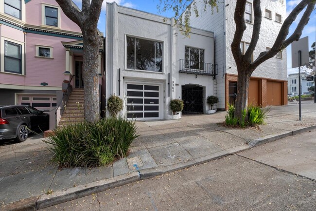 property at 3167 Folsom St