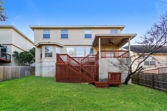 17027 Darien Wing in San Antonio, TX - Building Photo - Building Photo