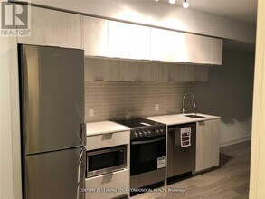 181 Dundas St E in Toronto, ON - Building Photo - Building Photo