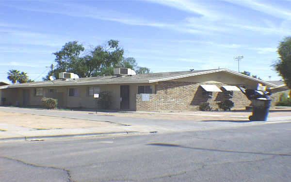 26 W 7th St in Mesa, AZ - Building Photo