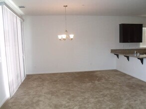 19845 Christopher Ln in Santa Clarita, CA - Building Photo - Building Photo