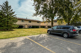 Denby Apartments in Romeo, MI - Building Photo - Building Photo