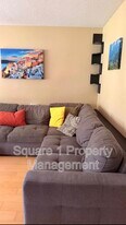 10255-10117 117 St NW in Edmonton, AB - Building Photo