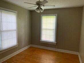 208 Valencia Dr in Tallahassee, FL - Building Photo - Building Photo