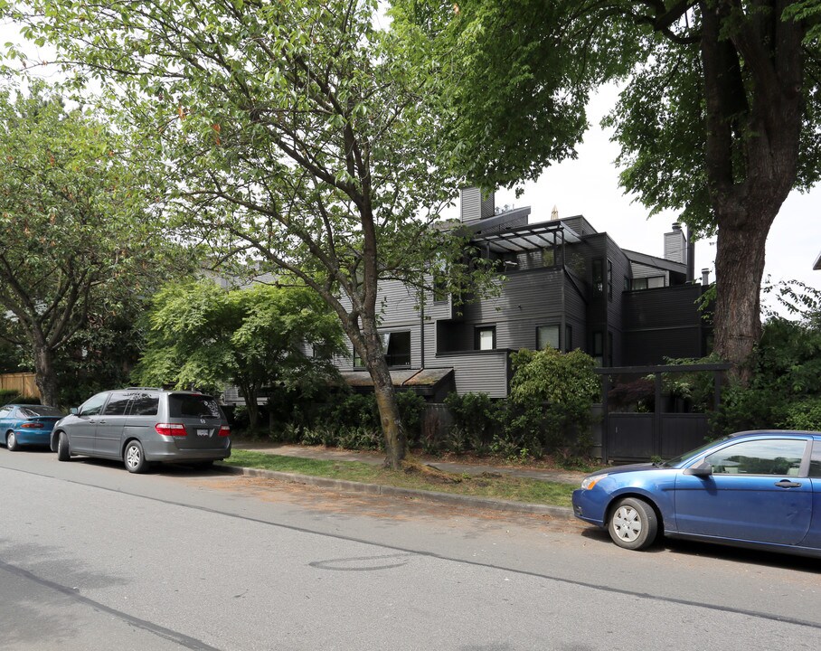 Green Wood York in Vancouver, BC - Building Photo