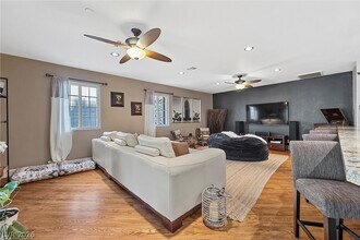 7520 Sisk Rd in Las Vegas, NV - Building Photo - Building Photo