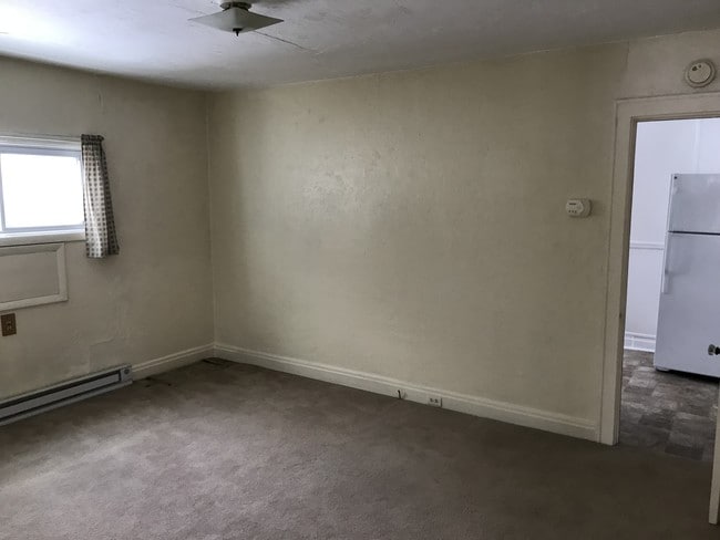 200 E Emaus St, Unit 4 in Middletown, PA - Building Photo - Building Photo