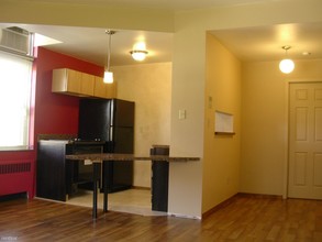745 S Millvale Ave in Pittsburgh, PA - Building Photo - Building Photo