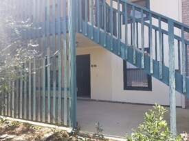 2299 Scenic Hwy in Pensacola, FL - Building Photo