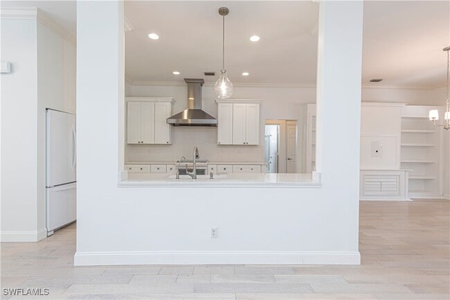 property at 7106 Lone Oak Blvd