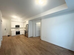 10 Abeja St in Vaughan, ON - Building Photo - Building Photo