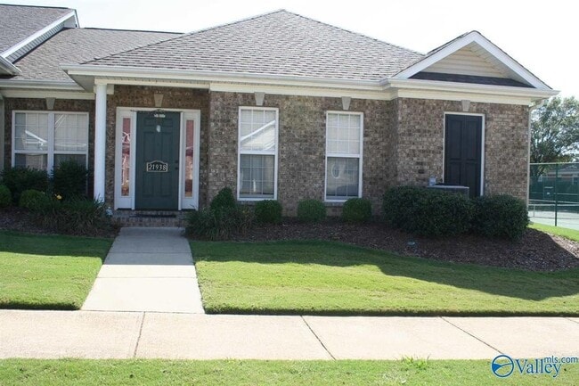 property at 21938 Williamsburg Dr