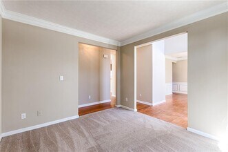 1197 Flamingo Dr in Austell, GA - Building Photo - Building Photo