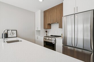 9510 Notre-Dame Rue E in Montréal, QC - Building Photo - Building Photo
