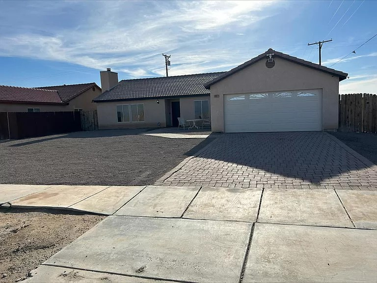 1967 Sterling Ave in Thermal, CA - Building Photo