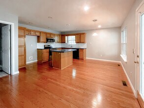 51 Sullivan Dr in Bella Vista, AR - Building Photo - Building Photo
