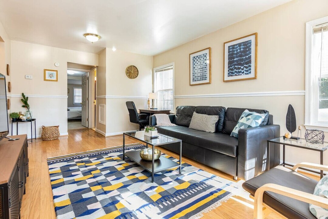 4741 Wilson Blvd in Arlington, VA - Building Photo
