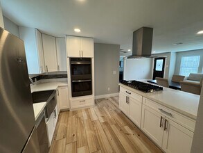 329 E 25th St in Houston, TX - Foto de edificio - Building Photo