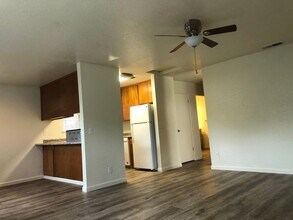 **Reserve for Summer 2025** 4 bedrooms ONE in Chico, CA - Foto de edificio - Interior Photo