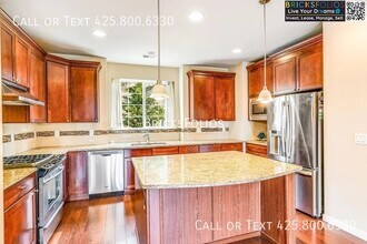 10495 Sheridan Cres NE in Redmond, WA - Building Photo - Building Photo