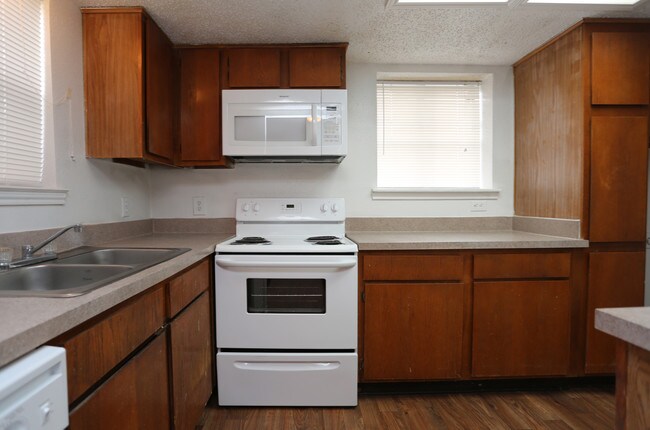 Shorewood Park Townhomes photo'