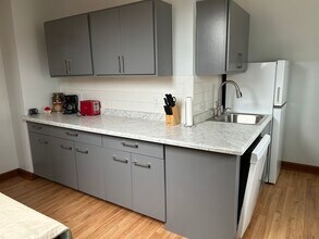 749 Hawthorne Ave E, Unit 2 in St. Paul, MN - Building Photo - Building Photo