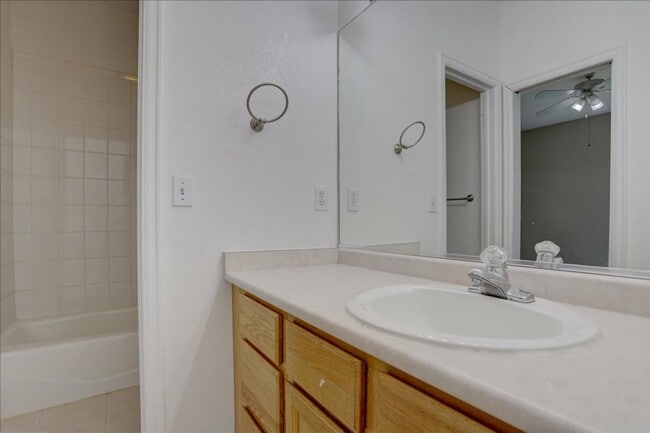 290 Skylane Dr in Erie, CO - Building Photo - Building Photo