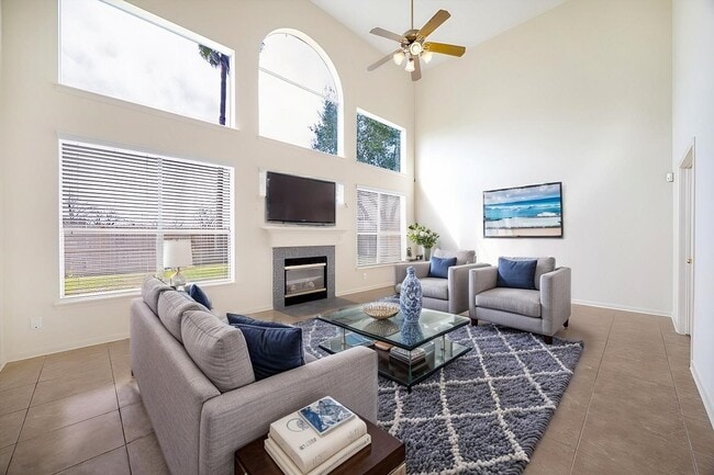 15027 Moss Bridge Ln in Sugar Land, TX - Foto de edificio - Building Photo