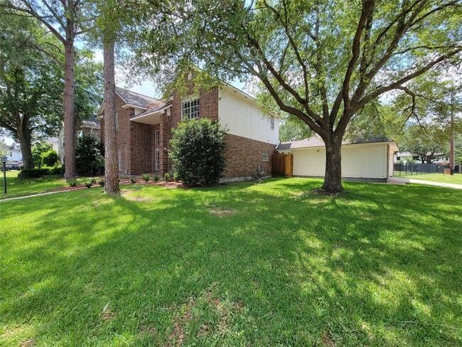 8502 Canyon Pine Dr in Spring, TX - Building Photo - Building Photo