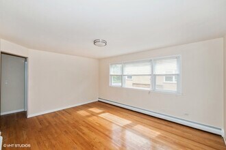 4932 N Harlem Ave in Harwood Heights, IL - Building Photo - Building Photo
