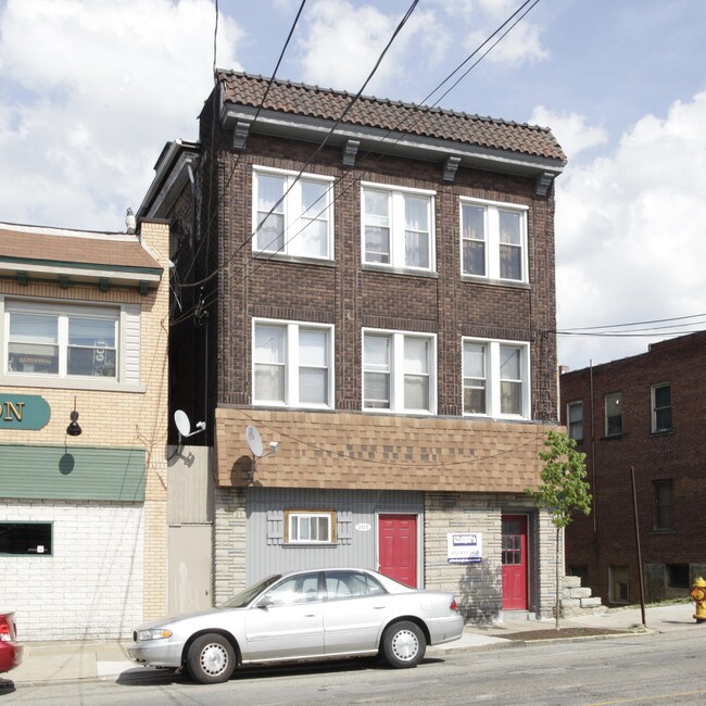 1615 Brownsville Rd in Pittsburgh, PA - Building Photo - Building Photo