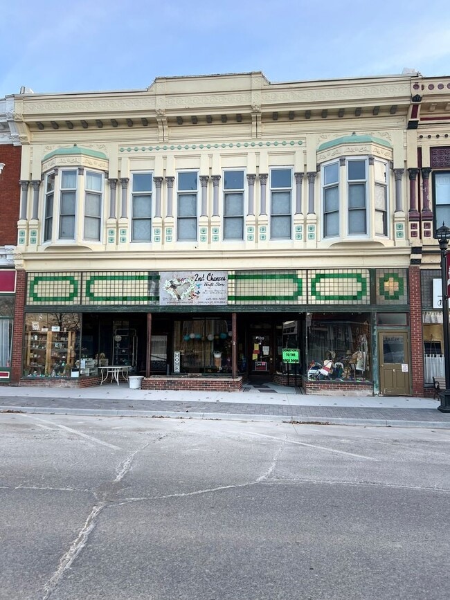 property at 105 E Franklin St