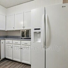 6537 Meadowview Ln in Watauga, TX - Building Photo - Building Photo