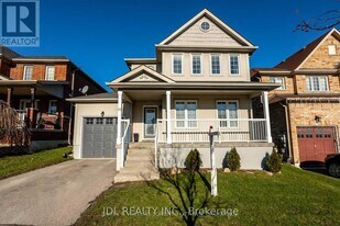 62 Ian Dr in Georgina, ON - Building Photo