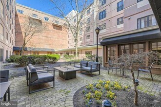 1000 Fell St in Baltimore, MD - Building Photo - Building Photo