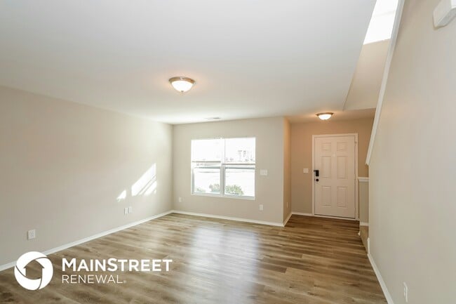 4018 Larkhaven Village Dr in Charlotte, NC - Building Photo - Building Photo