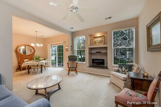 1942 Golden Gate Ln in Naperville, IL - Building Photo - Building Photo