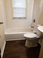 5327 W Fairmount Ave-Unit -5329 in Milwaukee, WI - Building Photo - Building Photo